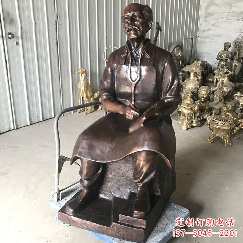 福建白求恩坐姿纯铜雕塑赞颂英雄的象征