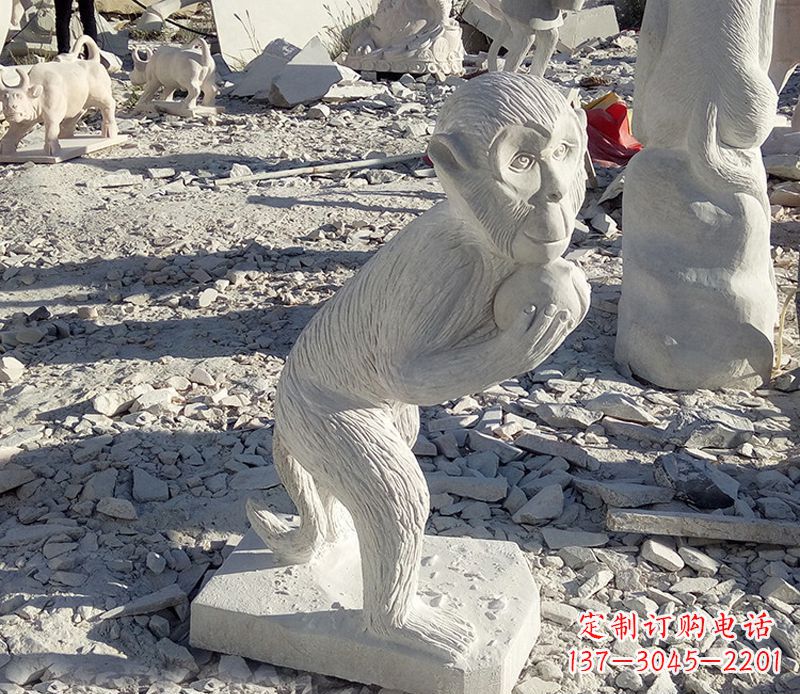 福建抱桃子的猴子石雕系列传承古老文化,让爱活跃起来