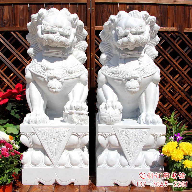 福建新颖独特的铸铜狮子雕塑