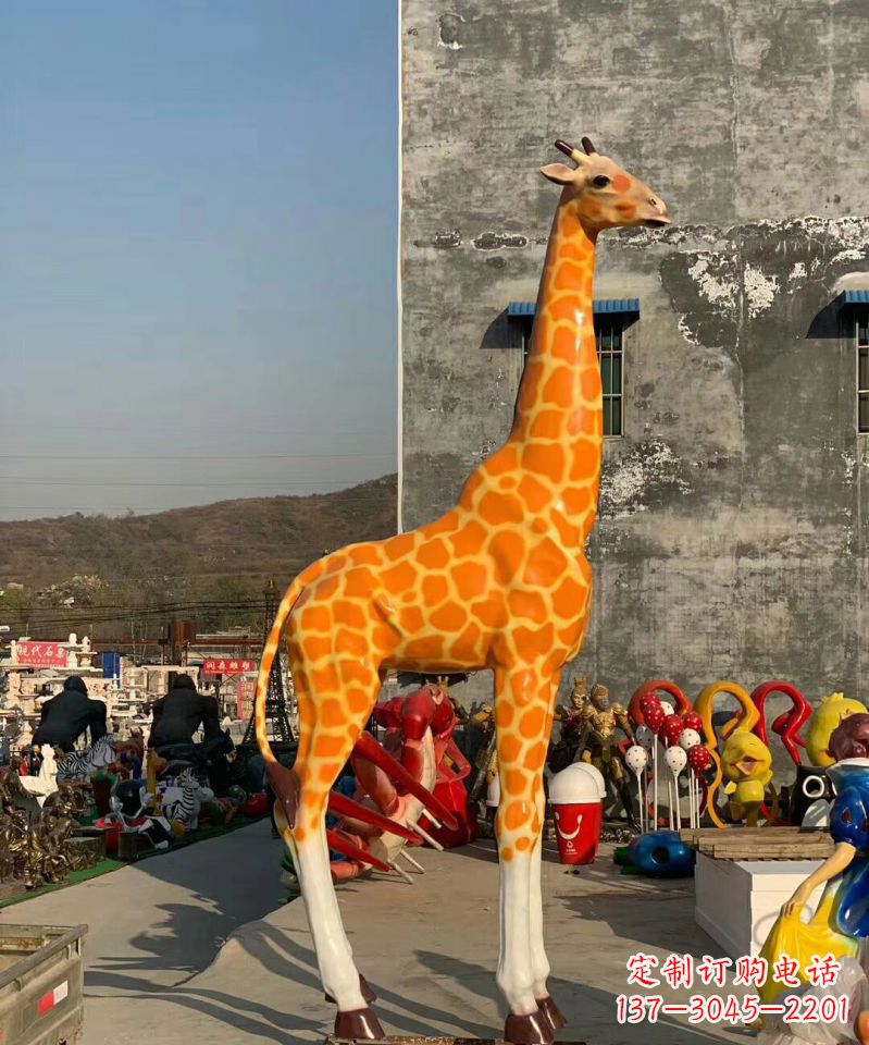 福建玻璃刚彩绘长颈鹿艺术雕塑