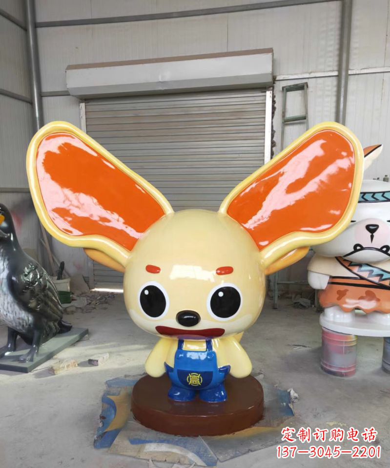 福建玻璃钢彩绘动物雕塑