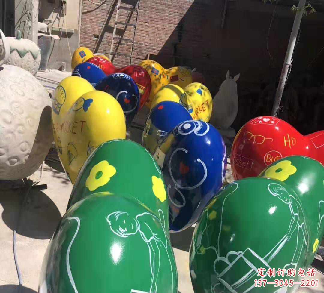 福建玻璃钢彩绘气球雕塑商场陈美摆件
