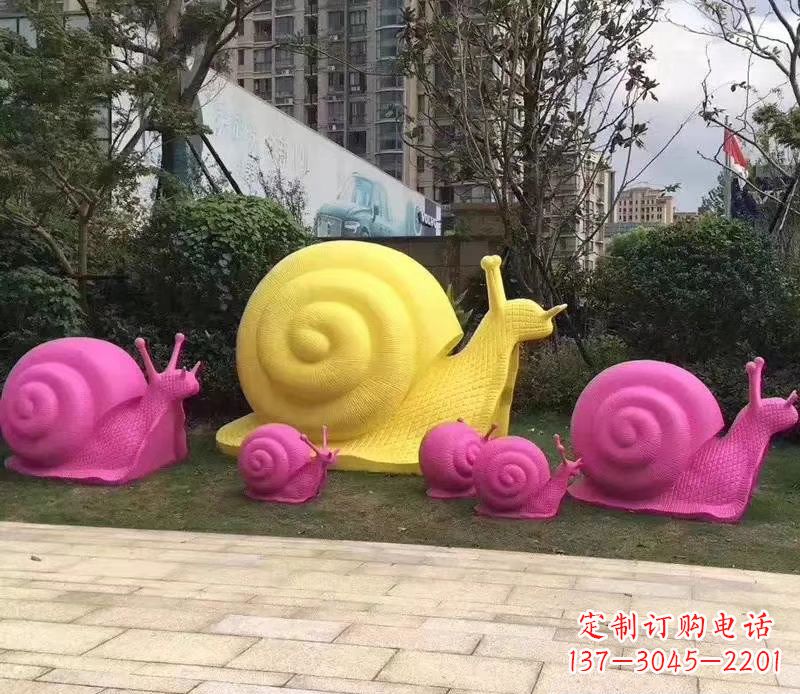 福建玻璃钢彩绘蜗牛雕塑