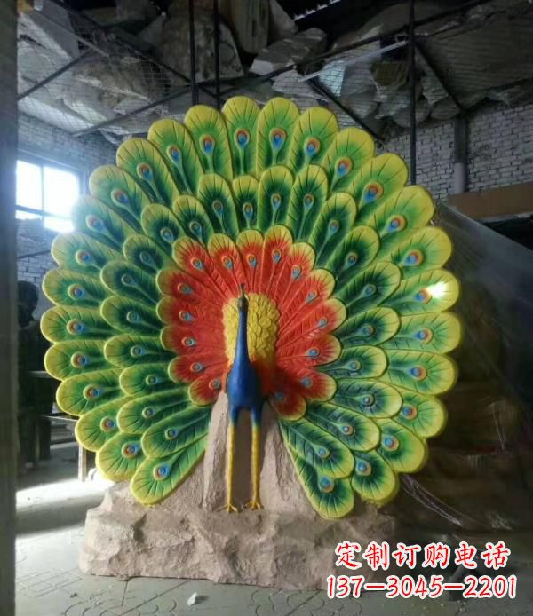 福建玻璃钢制作的孔雀雕塑