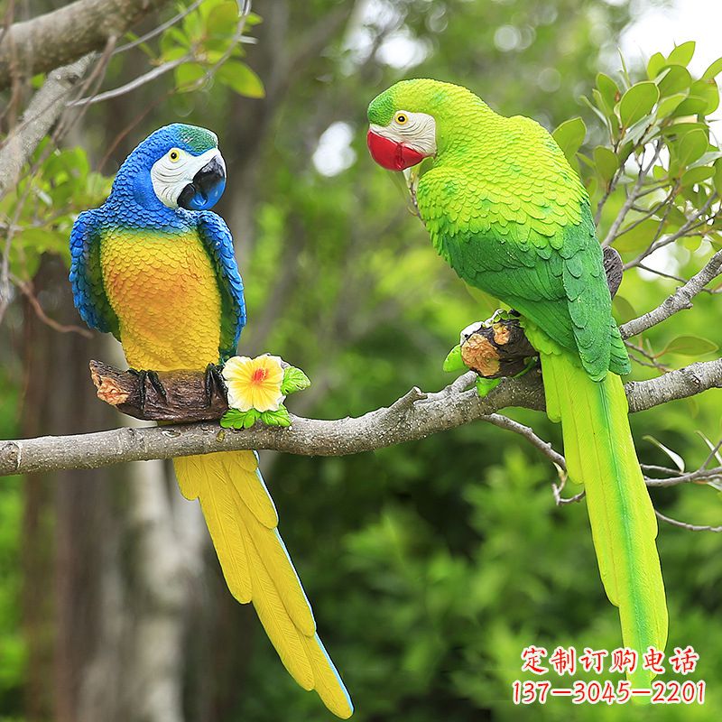 福建精美玻璃钢鹦鹉雕塑,点缀公园美景