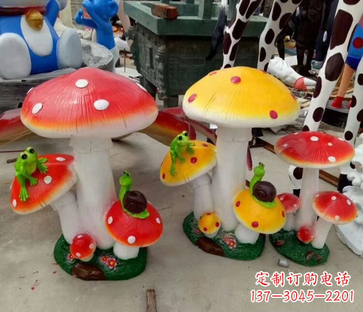 福建玻璃钢蘑菇雕塑精美多彩