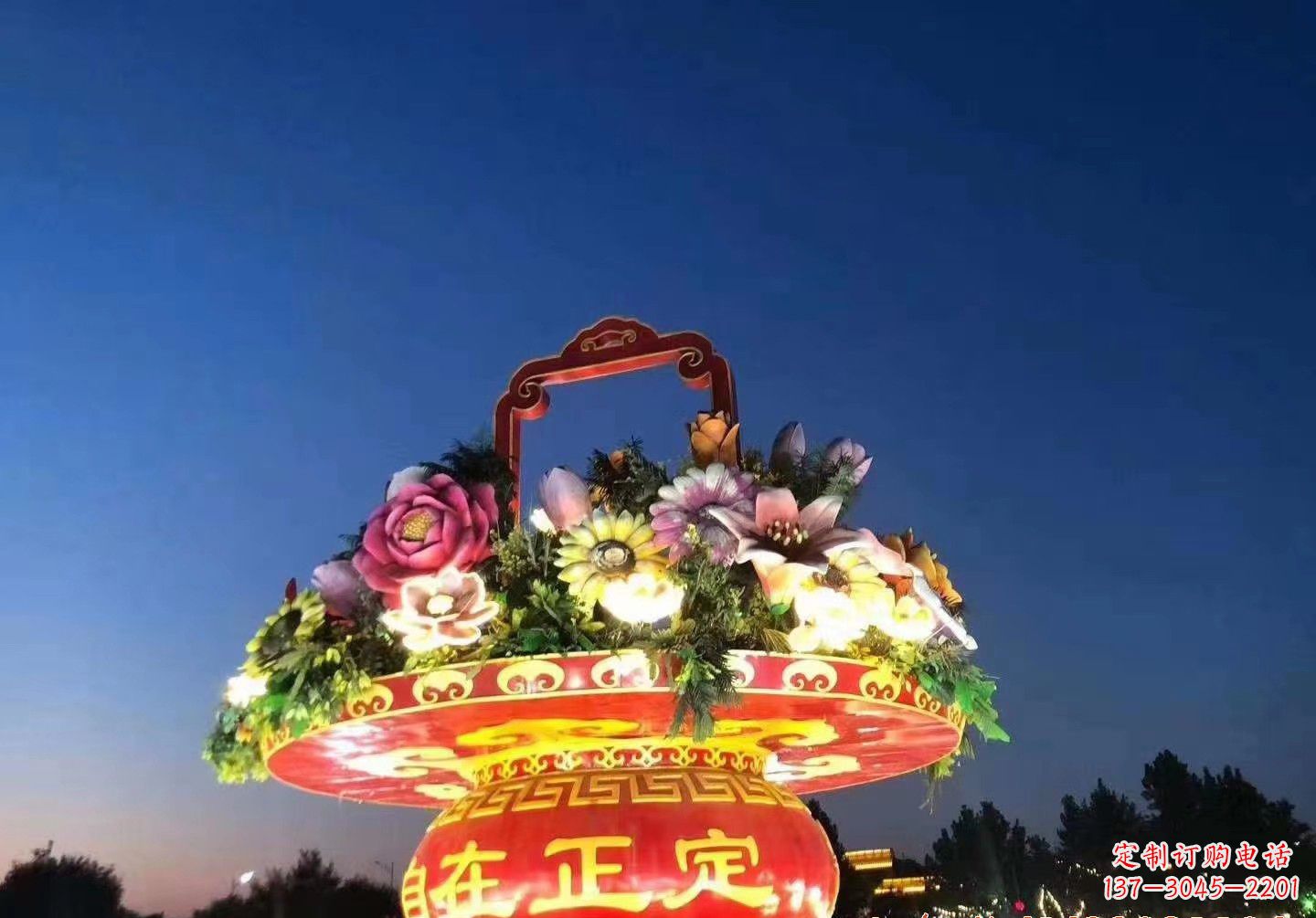 福建玻璃钢花篮景观雕塑让美景永恒