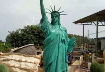 福建玻璃钢仿青铜自由女神像的雕塑