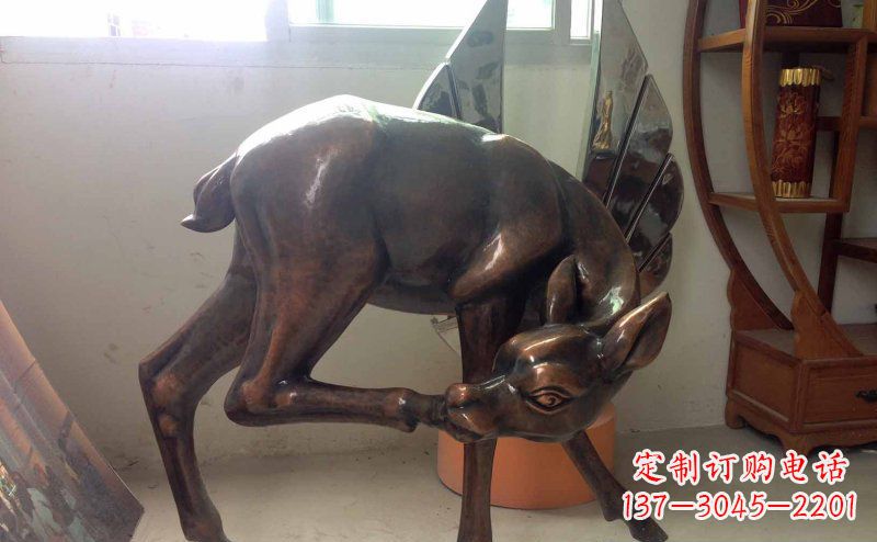 福建玻璃钢小鹿仿铜动物雕塑