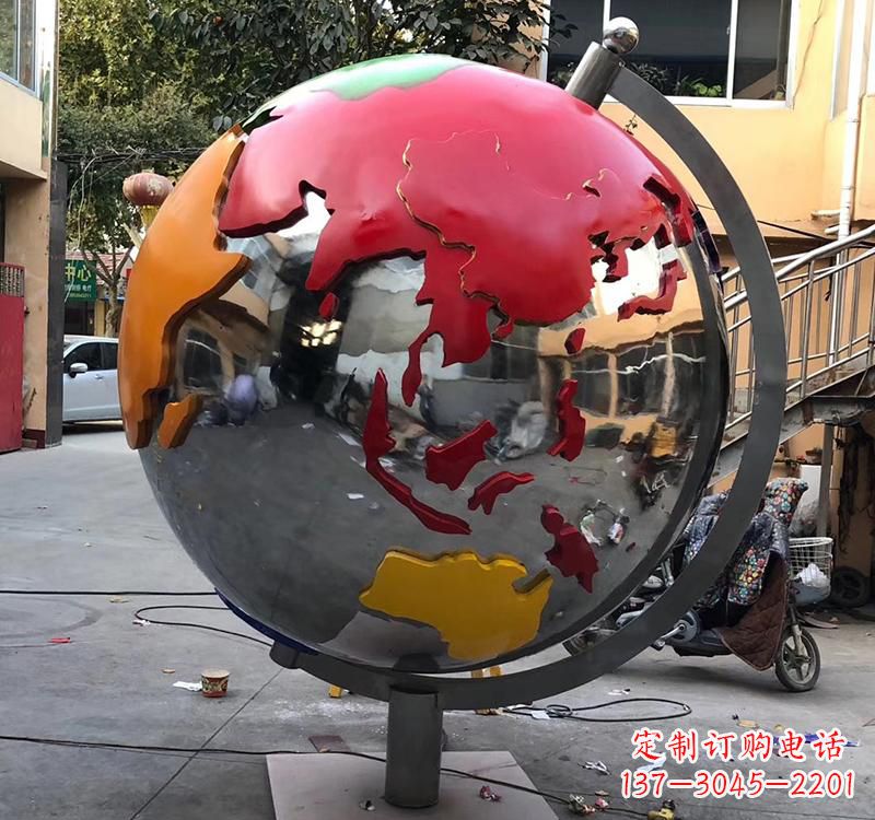 福建不锈钢彩绘景观地球仪雕塑