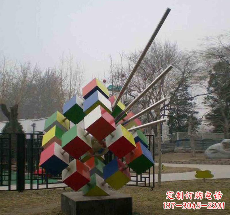 福建不锈钢彩色魔方雕塑艺术与智慧的结合