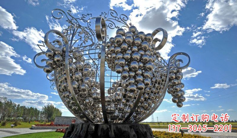 福建不锈钢葡萄雕塑——城市的艺术之美