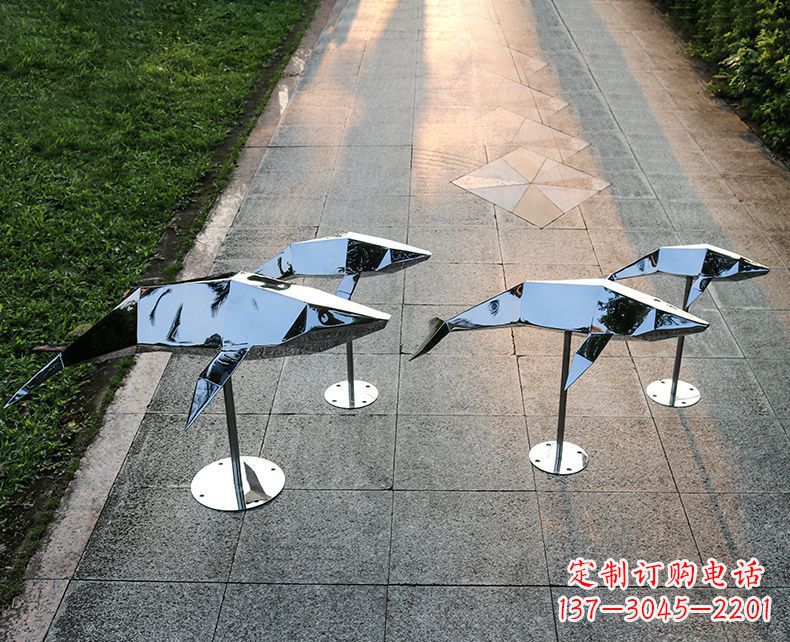 福建不锈钢抽象动物海豚雕塑1