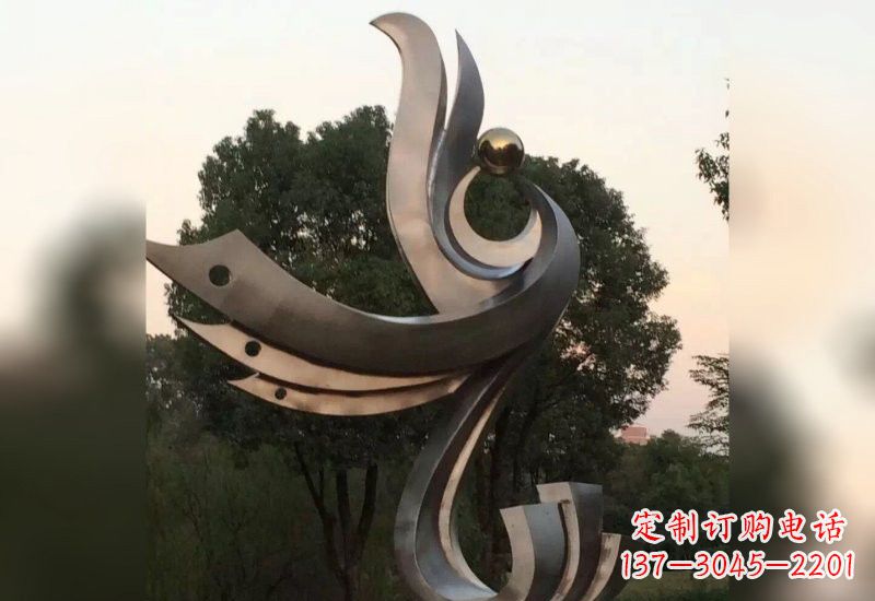 福建不锈钢凤凰雕塑象征着活力与美丽