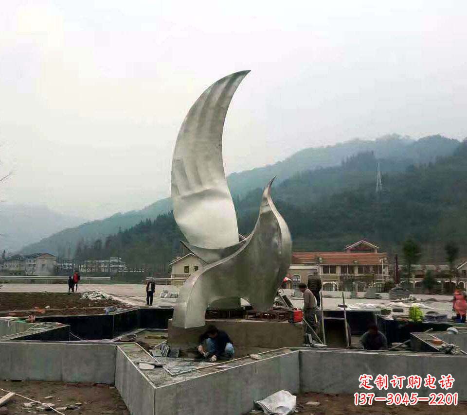 福建不锈钢鸽子雕塑——象征着和平与祥和