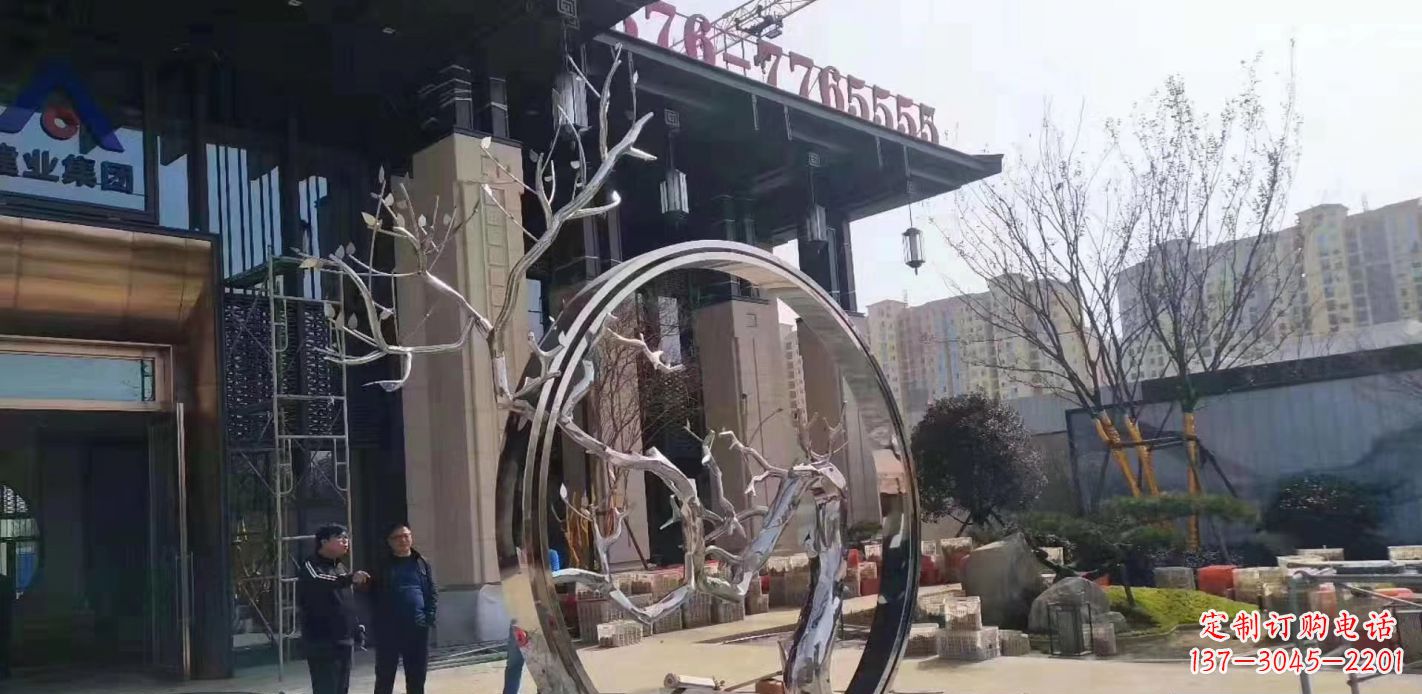 福建不锈钢抽象镜面圆环雕塑