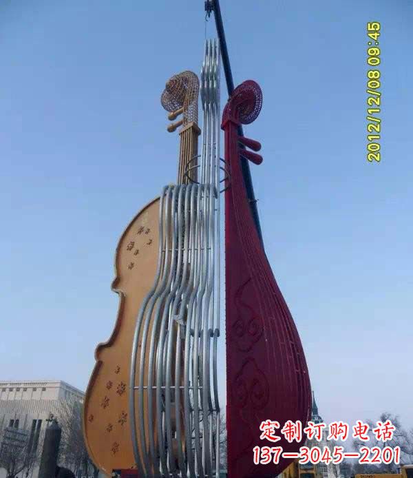 福建不锈钢琵琶雕塑演奏着灵魂之音