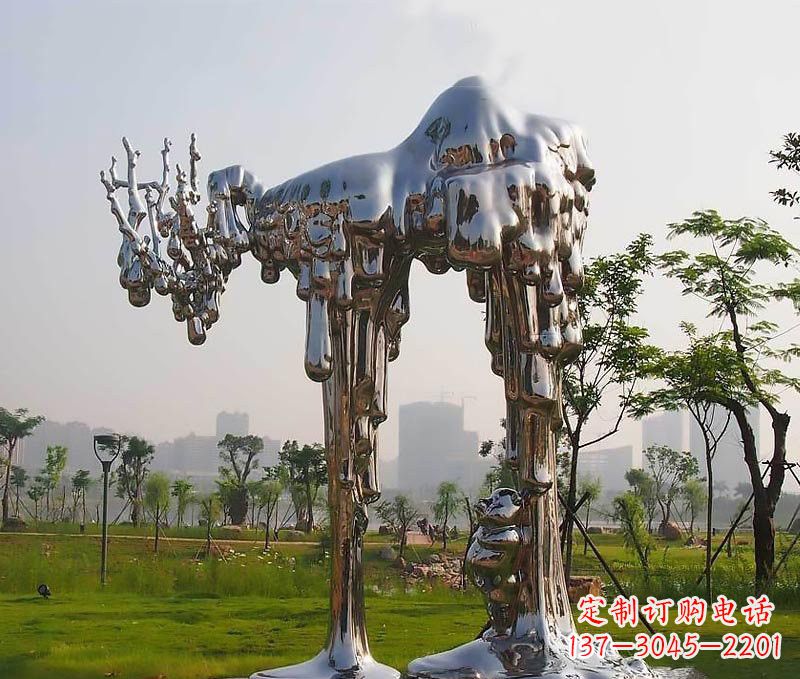 福建拱门雕塑以不锈钢点缀精美的艺术品