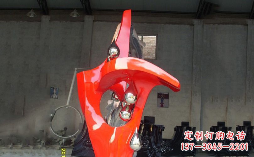 福建不锈钢抽象水滴景观雕塑