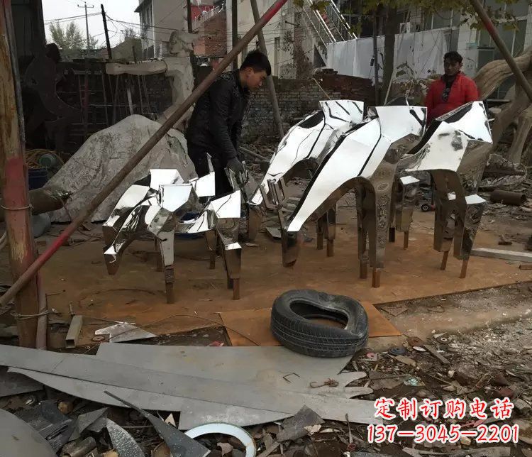 福建不锈钢抽象小马动物雕塑