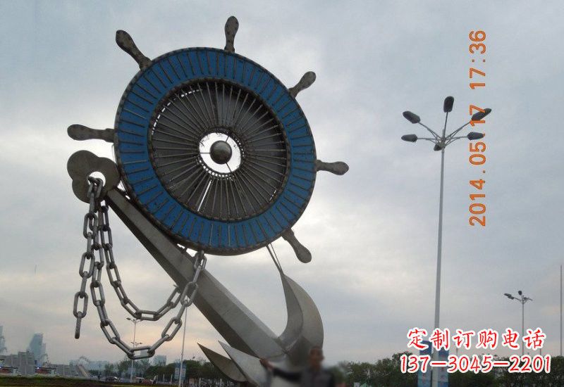 福建不锈钢船舵雕塑一种精美的装饰