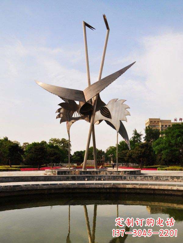 福建不锈钢大型广场抽象仙鹤雕塑