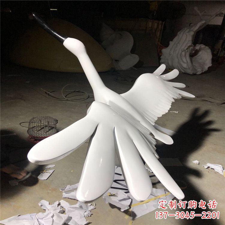 福建精致的不锈钢丹顶鹤雕塑
