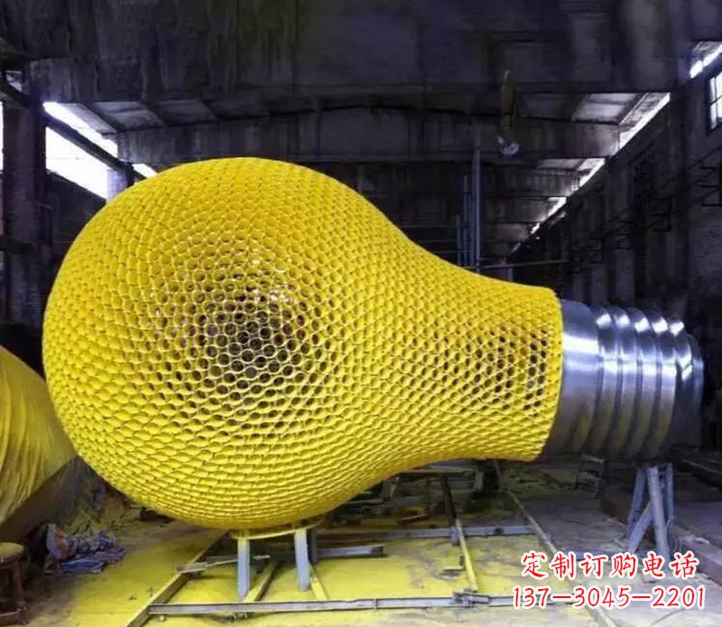 福建新题目不锈钢灯泡雕塑精致的艺术珍品