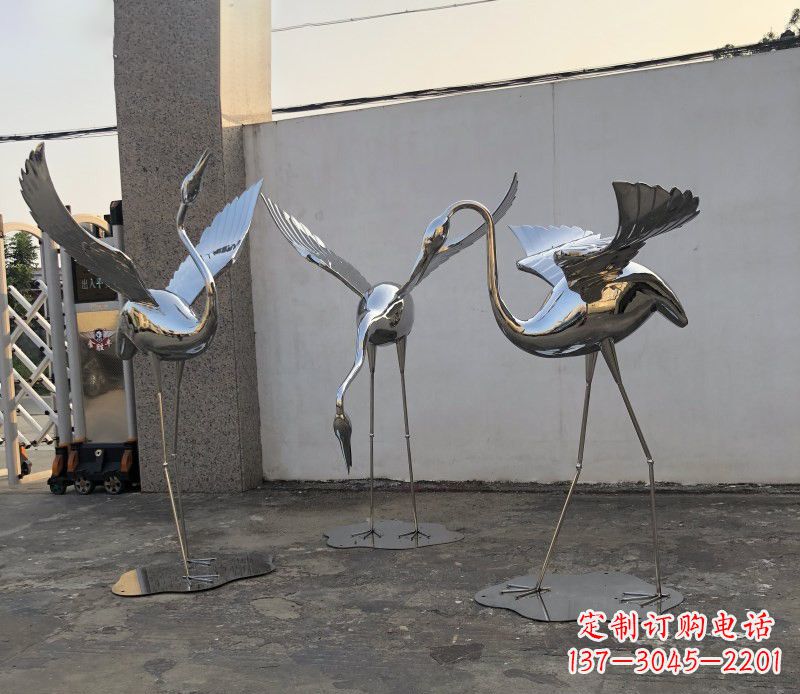 福建不锈钢锻造的丹顶鹤雕塑