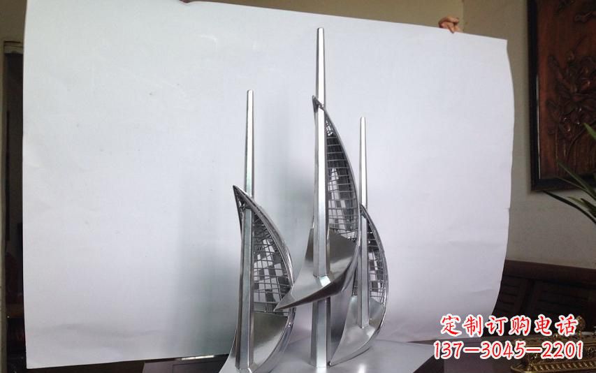 福建不锈钢帆船雕塑传承精神的象征