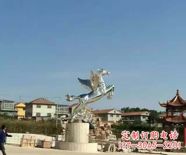 福建不锈钢飞马雕塑象征勇气与美丽