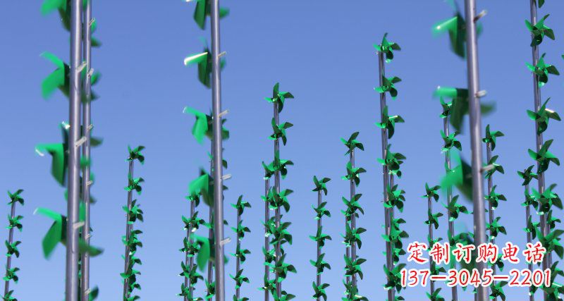 福建螺旋风车给广场景观带来的旋转欢乐