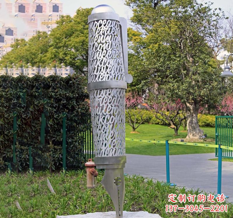 福建精致不锈钢钢笔雕塑