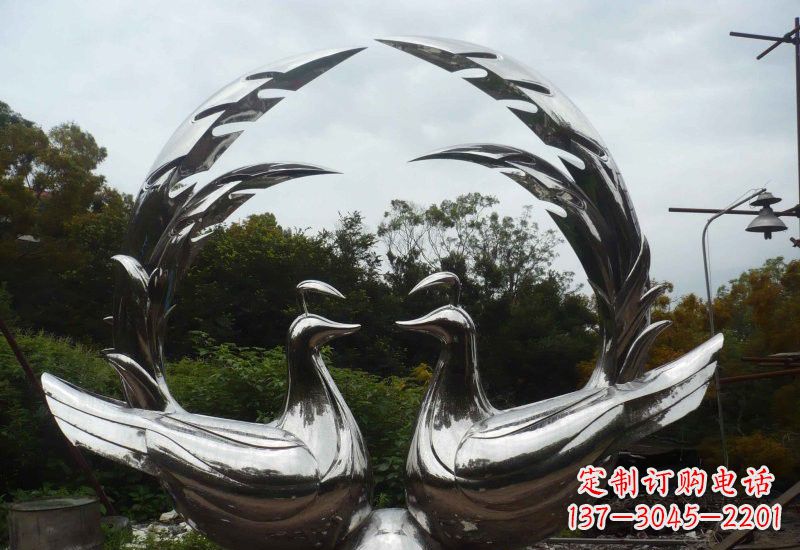 福建不锈钢孔雀雕塑精致美丽的艺术品