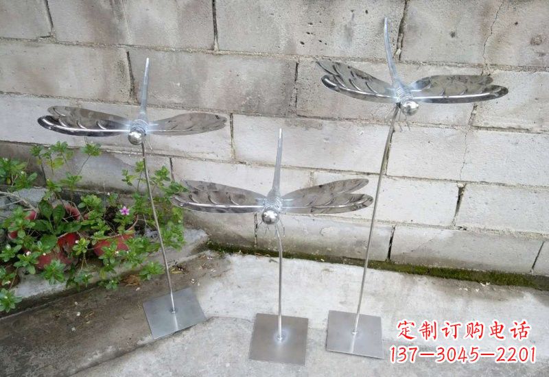 福建不锈钢公园动物镜面蜻蜓雕塑