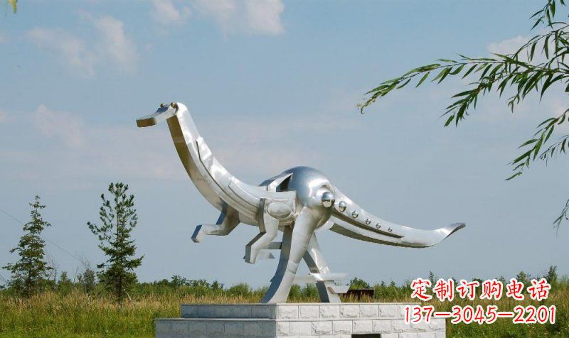 福建不锈钢鸭嘴龙雕塑艺术与自然完美结合