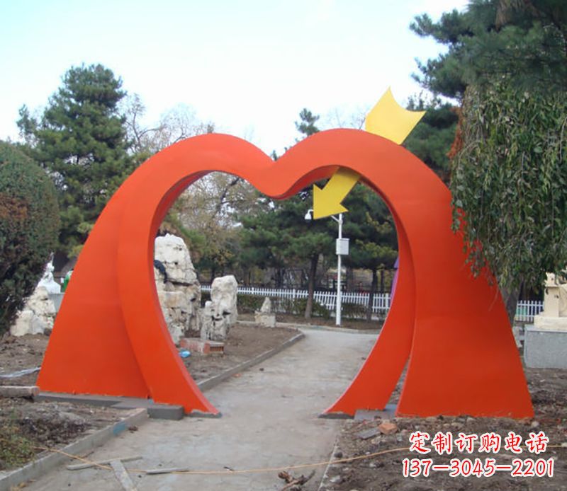 福建不锈钢拱门雕塑给空间增添灵动之美