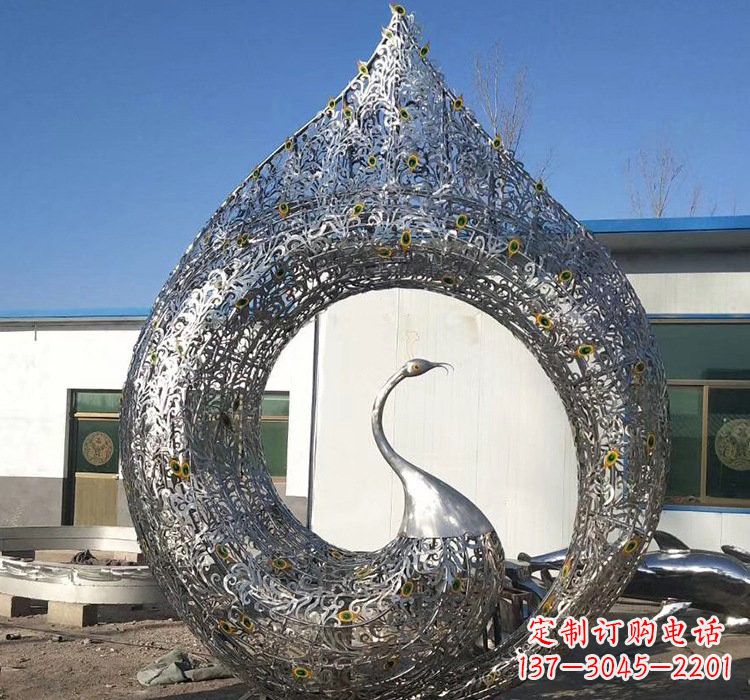 福建不锈钢广场抽象镂空孔雀雕塑