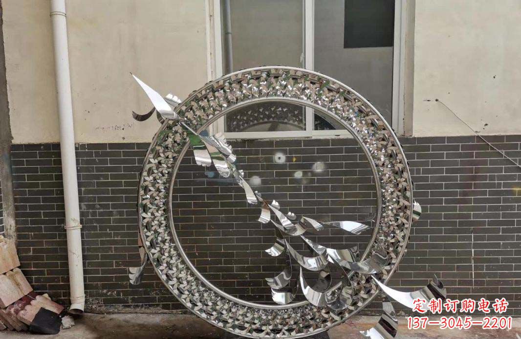 福建“不锈钢广场飞鸽圆环雕塑”精美的艺术品