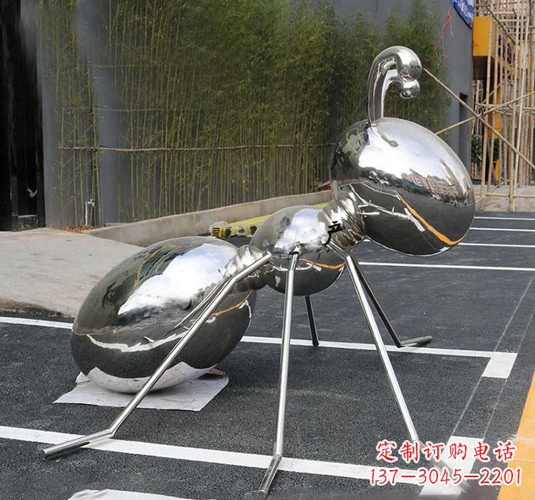 福建不锈钢蚂蚁雕塑——象征力量与智慧