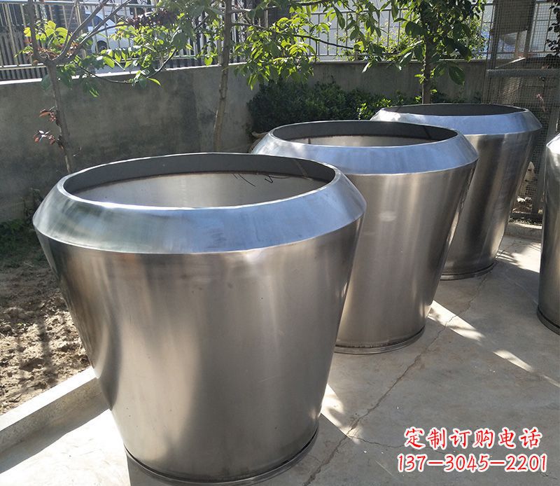 福建不锈钢花盆雕塑 
