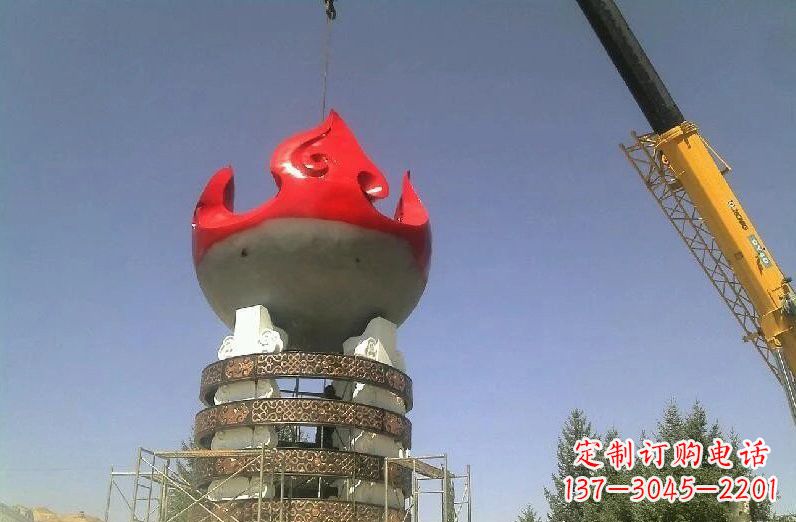 福建不锈钢火炬雕塑象征着永恒的精神