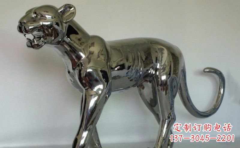 福建不锈钢金钱豹雕塑