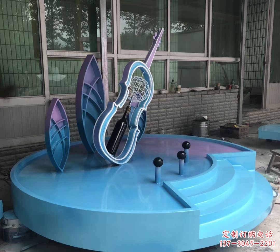 福建大提琴雕塑精致的艺术瑰宝