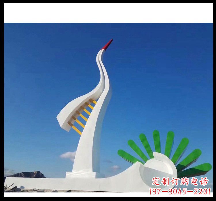 福建不锈钢景区抽象仙鹤和松树雕塑