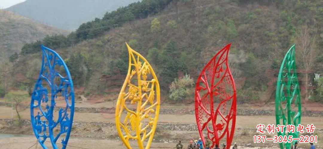 福建不锈钢景区镂空树叶雕塑——美妙的自然之美