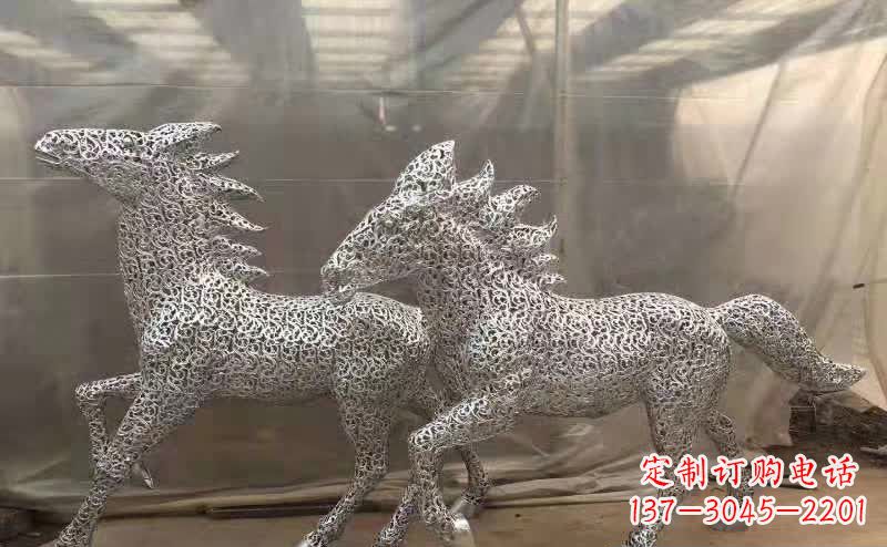福建不锈钢镂空奔跑马雕塑