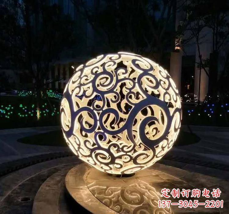 福建不锈钢镂空球喷泉雕塑艺术性的水景装饰