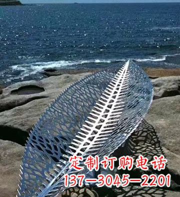 福建不锈钢镂空树叶景观雕塑精致而又充满灵性
