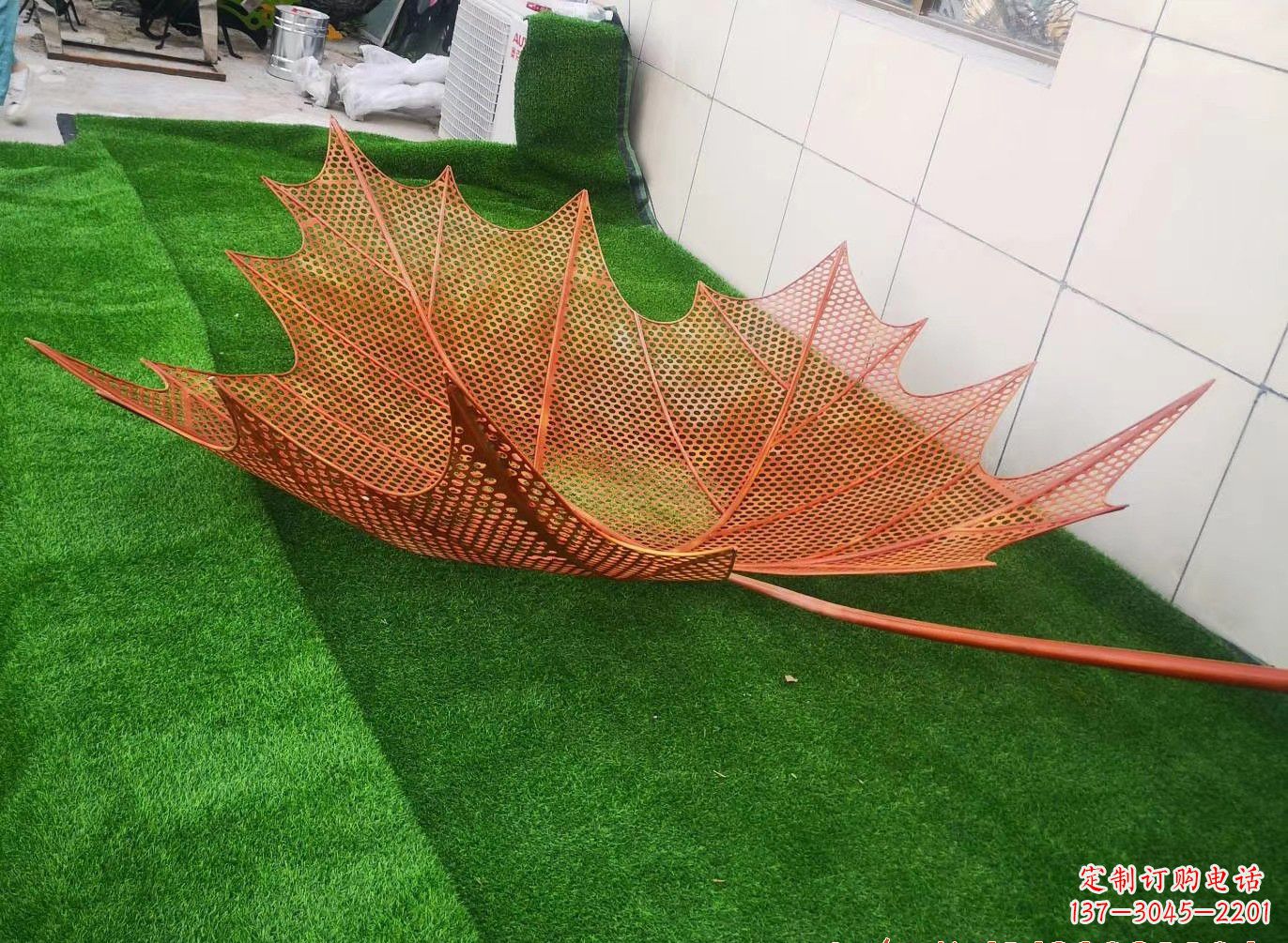 福建镂空树叶雕塑精彩细节点缀着精美自然风景